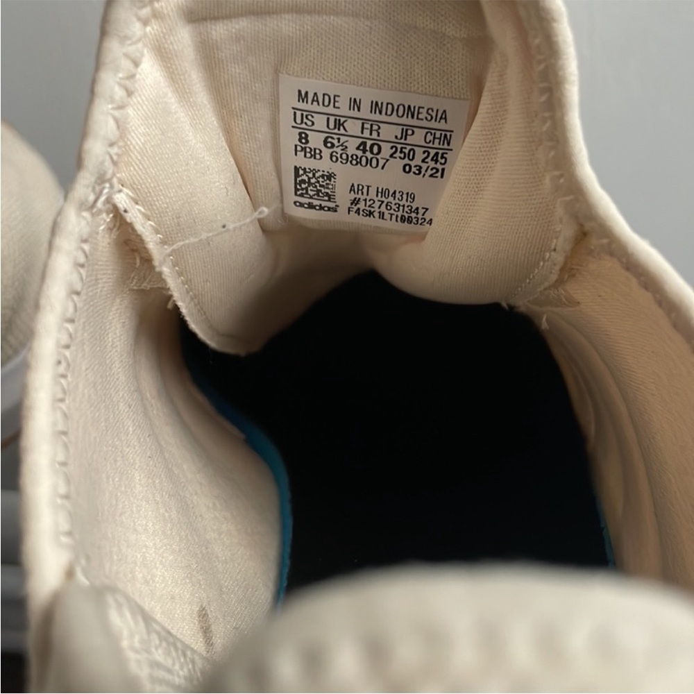 Adidas Swift Run - image 8